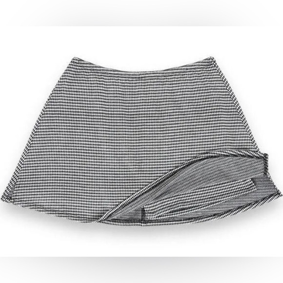 Lisa Says Gah Dresses & Skirts - NWT LISA SAYS GAH CAVIAR GINGHAM DARCY SKORT